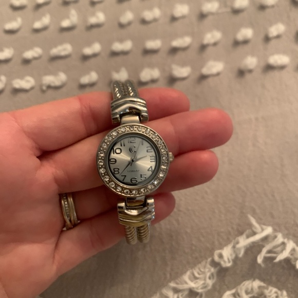 Women’s Watch - Picture 2 of 3